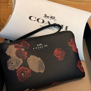 Brand new coach wristlet